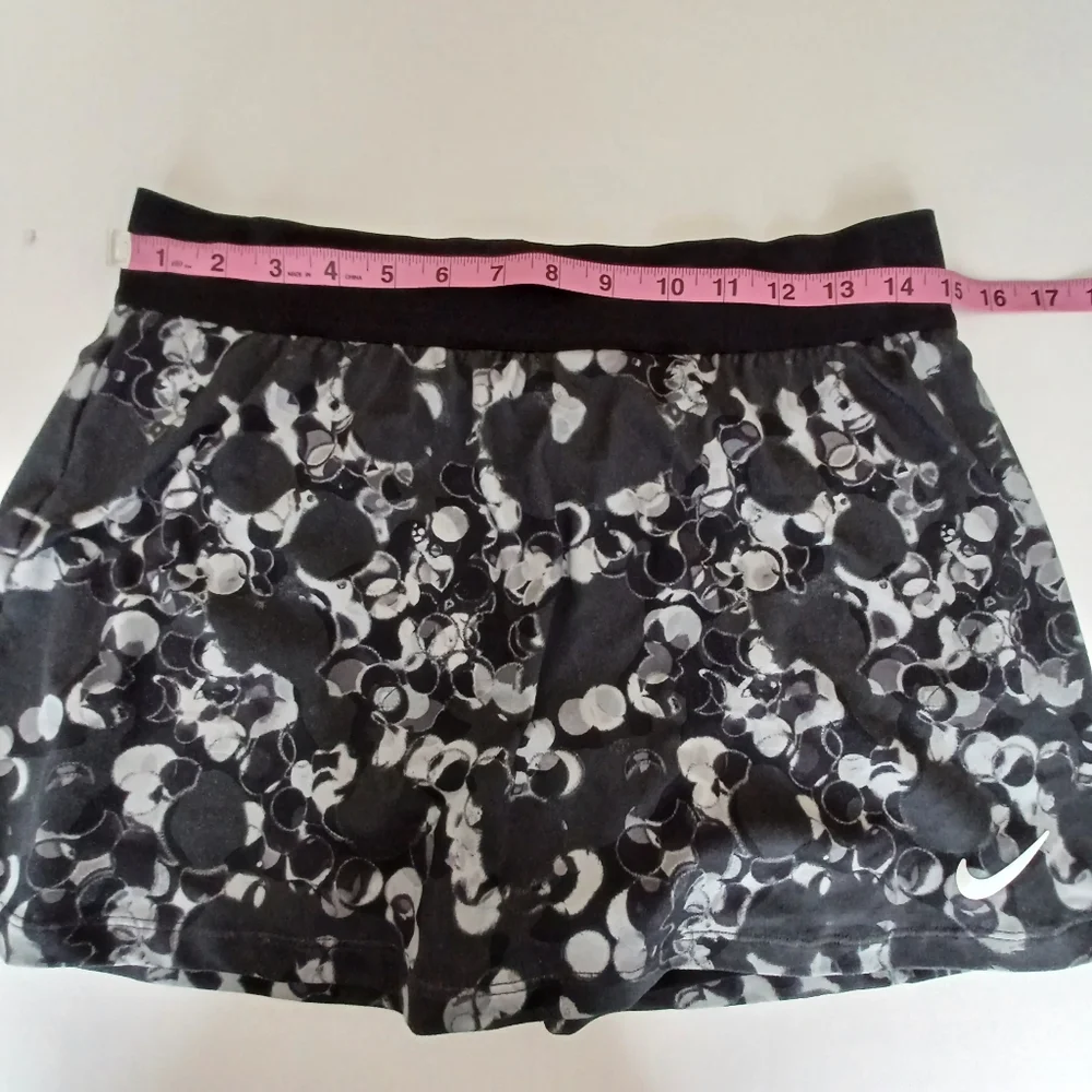 Nike Court Pure Print Dri-Fit Active Skort Skirted Shorts Sz Med Black Gray
